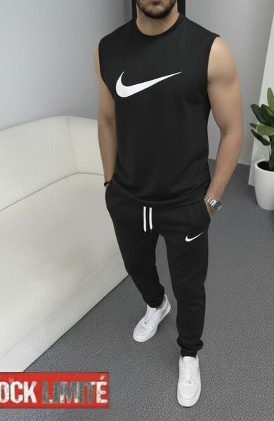Ensemble sportif noir Nike