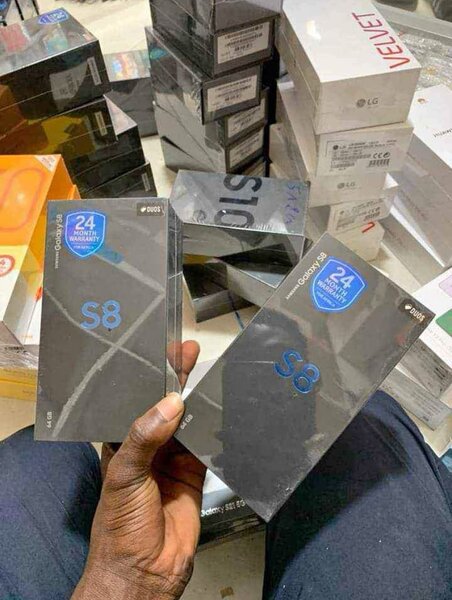 Samsung Galaxy s8 256giga nouveau dans carton