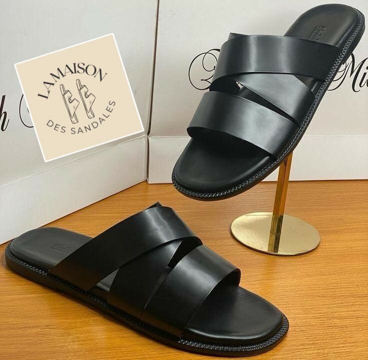 Sandales en cuir noir élégantes