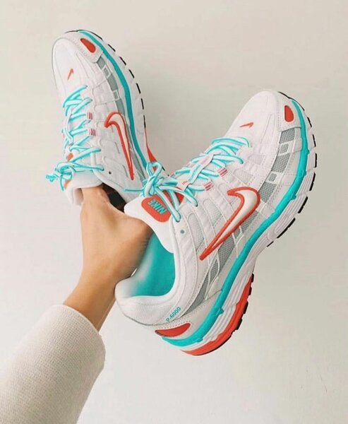 Baskets de sport blanches tendance