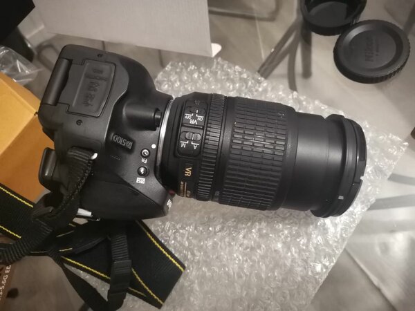 Nikon D5100 avec objectif 18-105mm