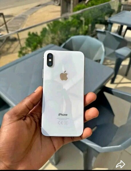 iPhone X 64GB Argent