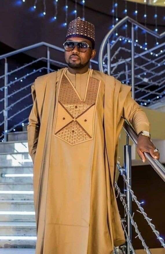 Boubou africain homme élégant