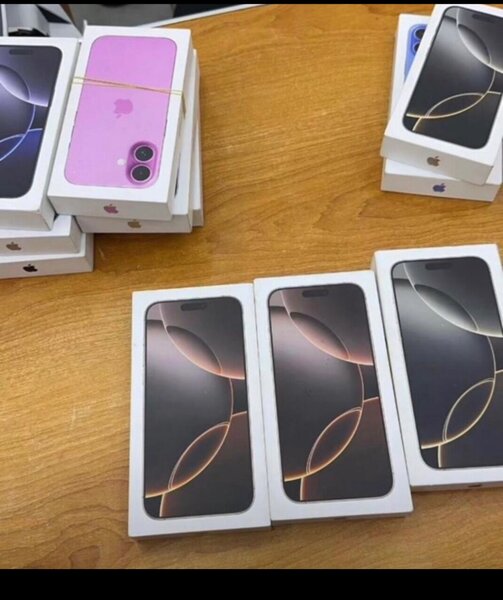 iPhone 16, 128gig available