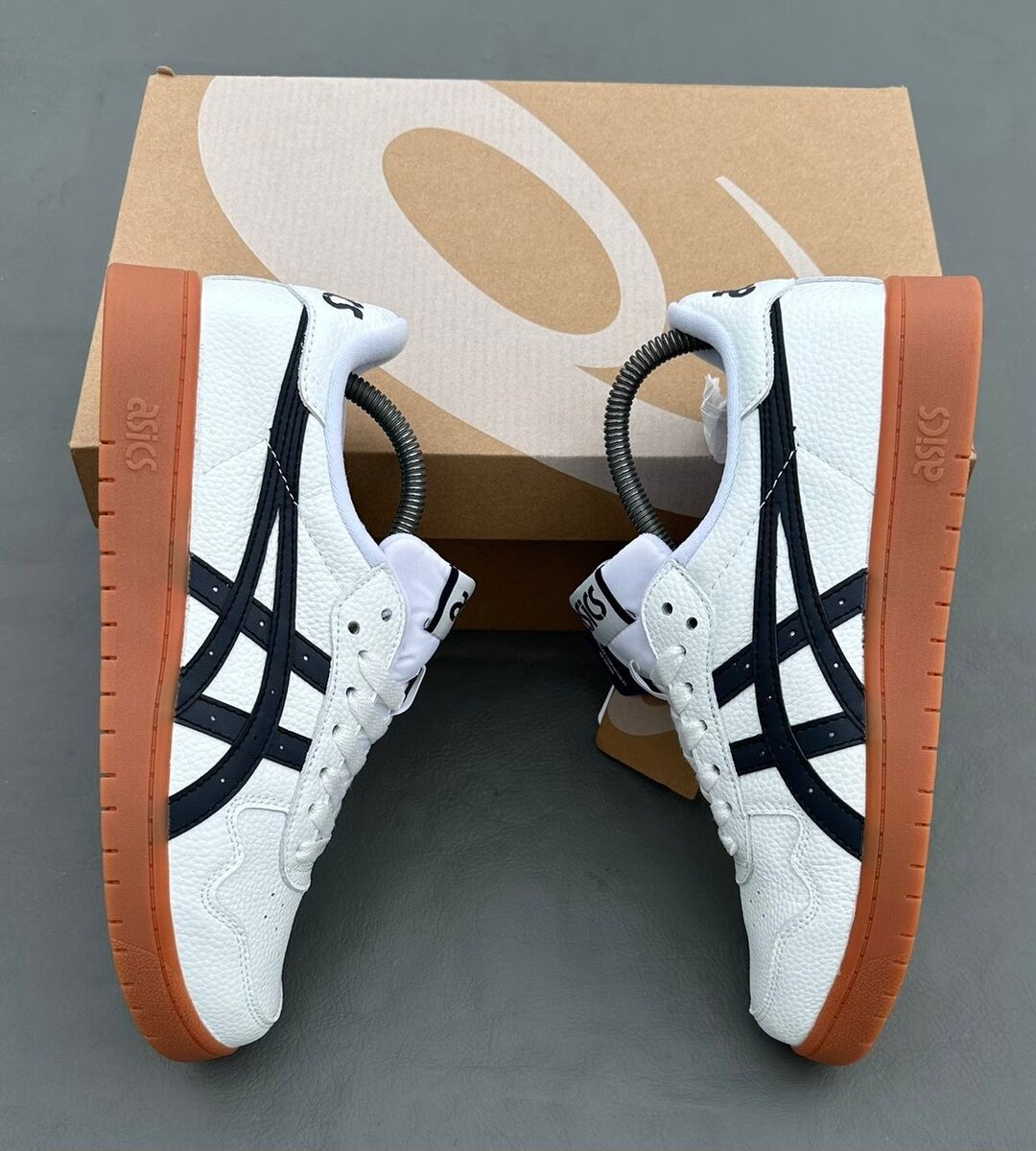 Baskets blanches ASICS