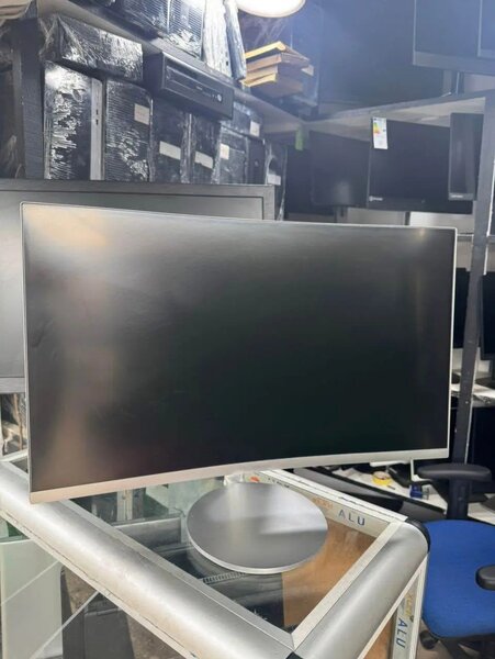 Écran Samsung Full HD 24 pouces