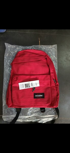 Sac à dos rouge classique