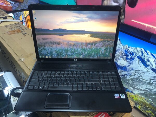 HP Compaq  Intel(R) Core(TM) 2 Duo CPU