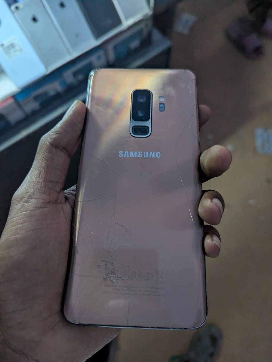 Samsung Galaxy S9 Plus 64giga_6giga Ram
