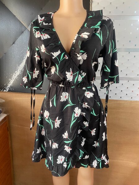 Robe élégante florale