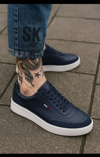 Sneakers en cuir bleu
