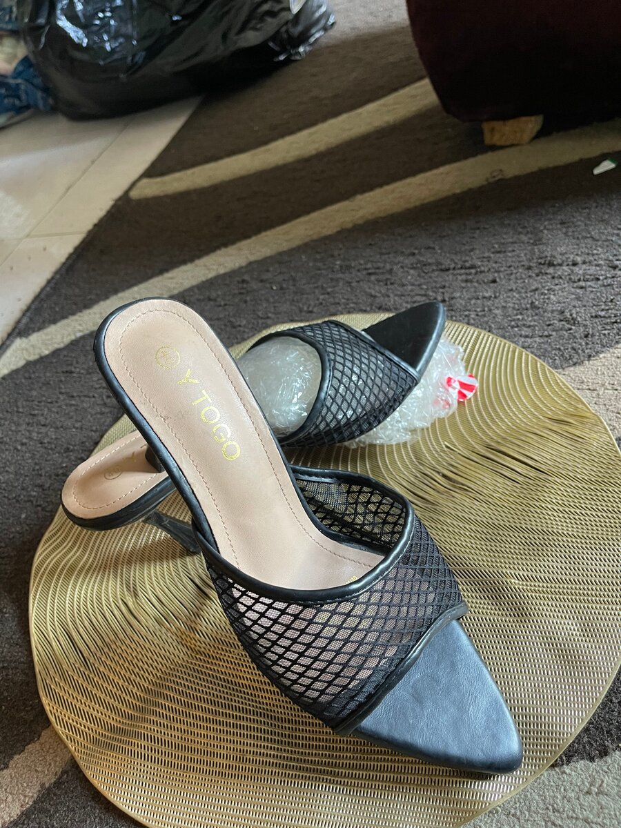 Mules à talons en denim et filet