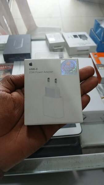 USB-C 25W Power Adapter