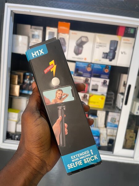 H1X SELFIE STICK