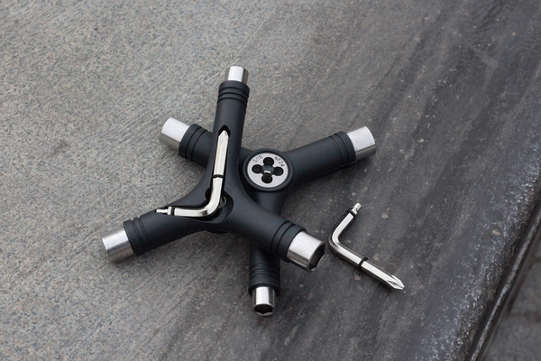 Мультитул для скейтборда