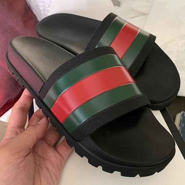 Sandales en cuir classiques