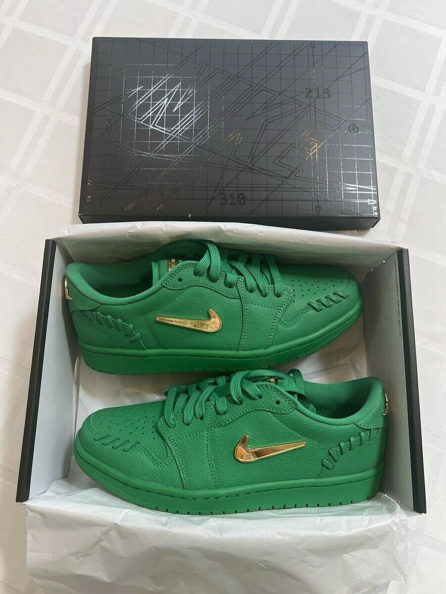 Shope fashion sneakers