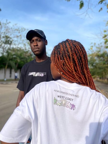 T-shirt blanche unisexe graphique