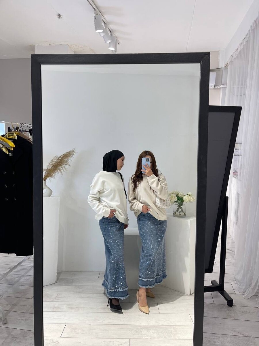 Скидки,Юбка со стразами