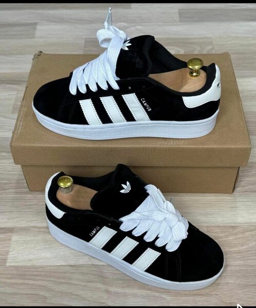 Chaussures basses noires Campus