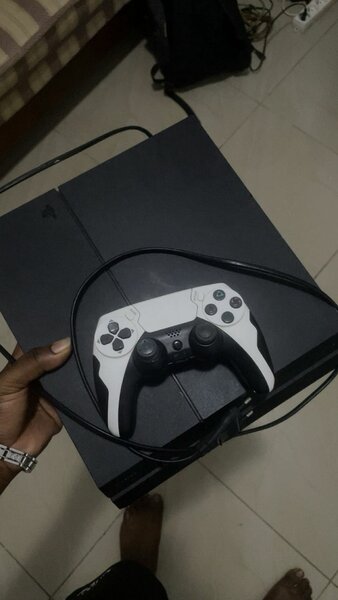 Console PS4 Fat avec manette