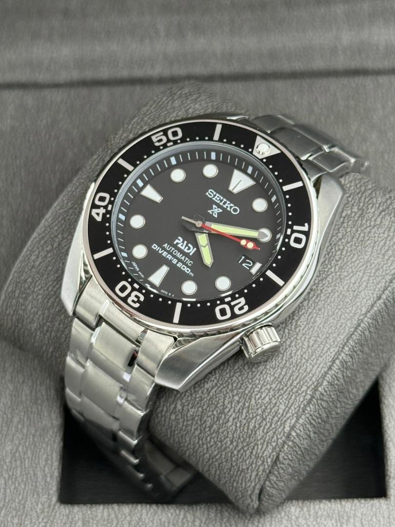 Montre chronographe élégante