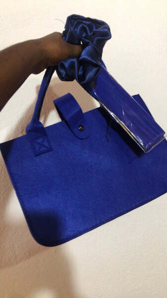 Sac à main élégant en velours