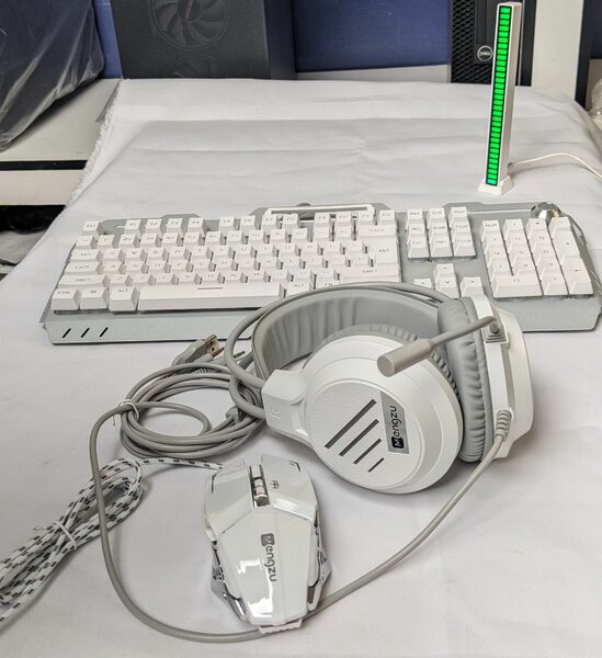 Keyboard,mouse and headset