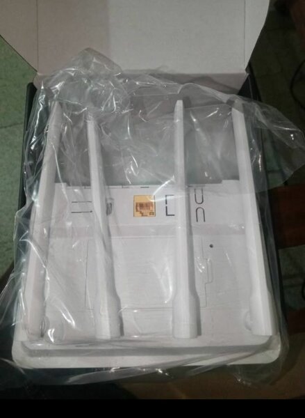 HOMEBOX T30 4G LTE SCELLER+50 GO