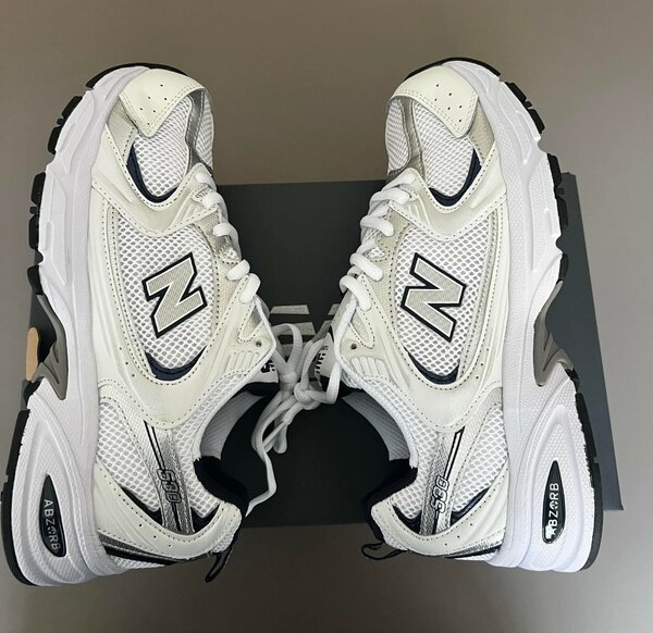 New Balance 530 Sneakers Boxed