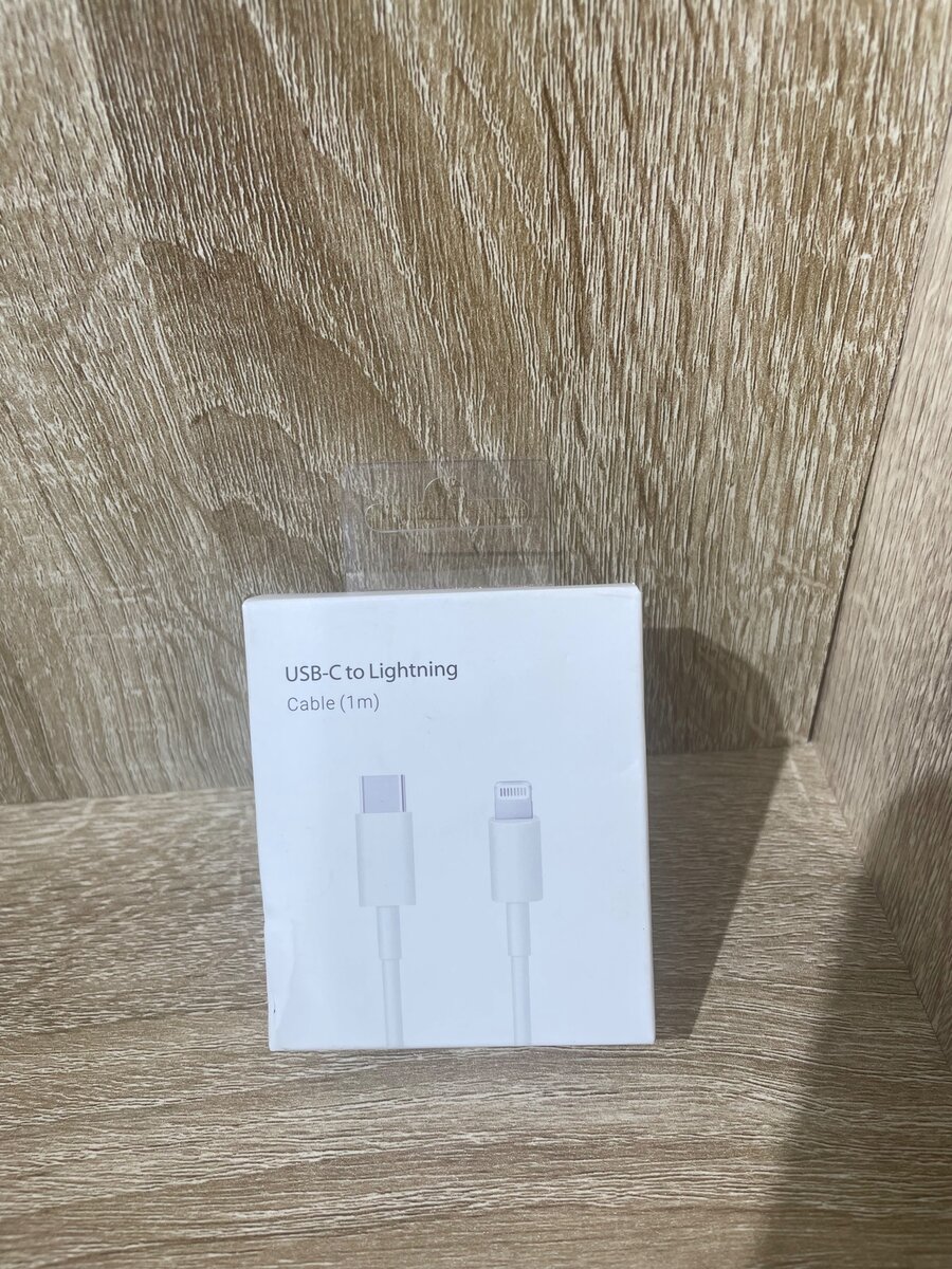 USB-C to lighting cable (1m)