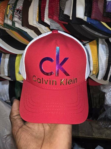 Casquette Calvin Klein rouge