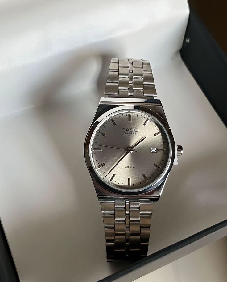 Montre Casio Quartz Classique