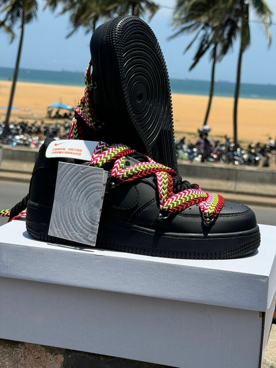 NIKE AIRFORCE BIG LACE