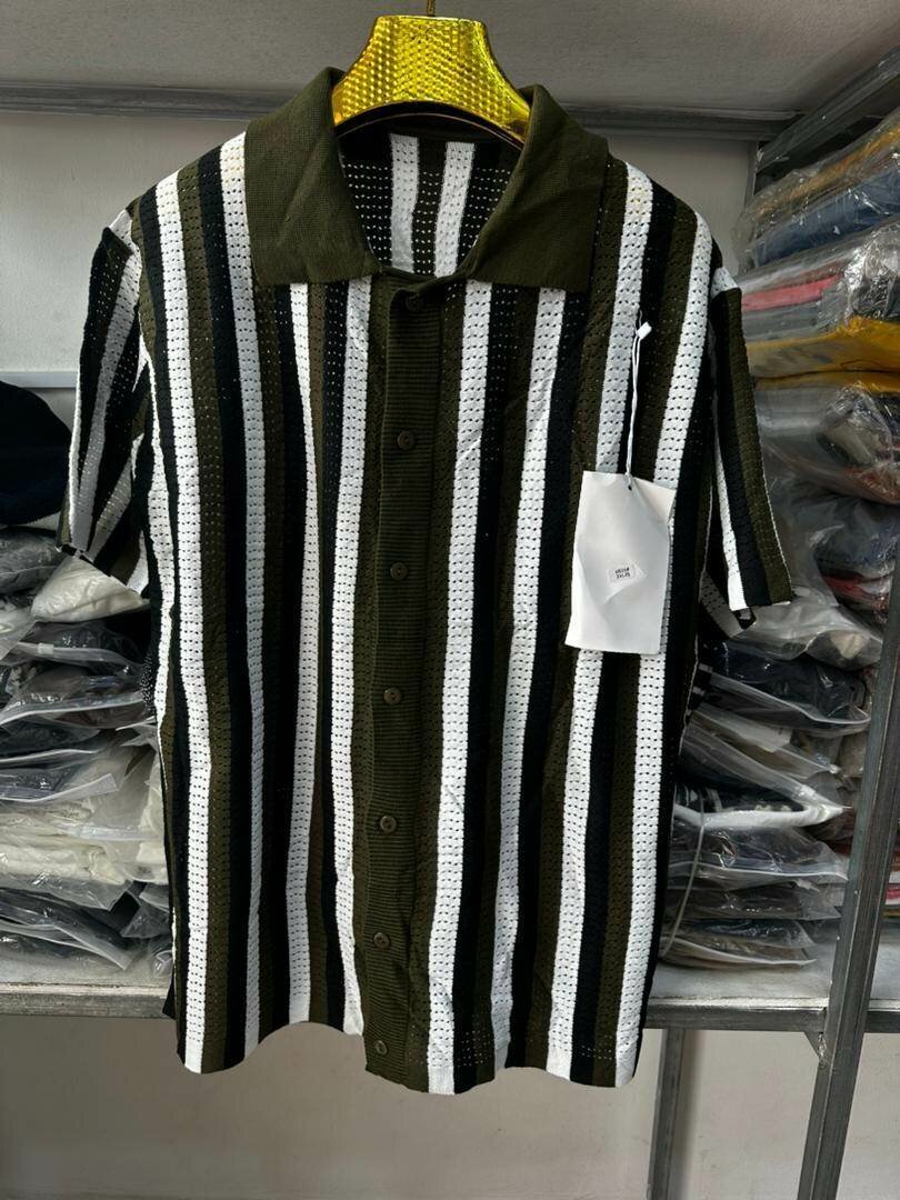Chemise rayée en tricot