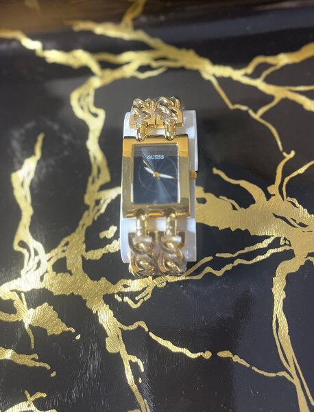 Montre Femme Guess Élégante