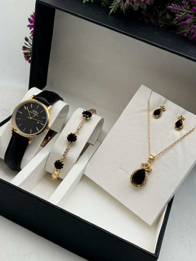 LADIES SET DW, HERMES WATCH WITH BRACELET AND EARRINGS