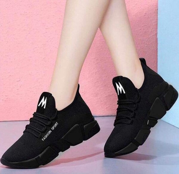 Ladies sneakers
