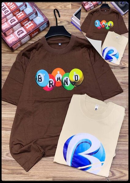 T-Shirt à Logo Stylisé