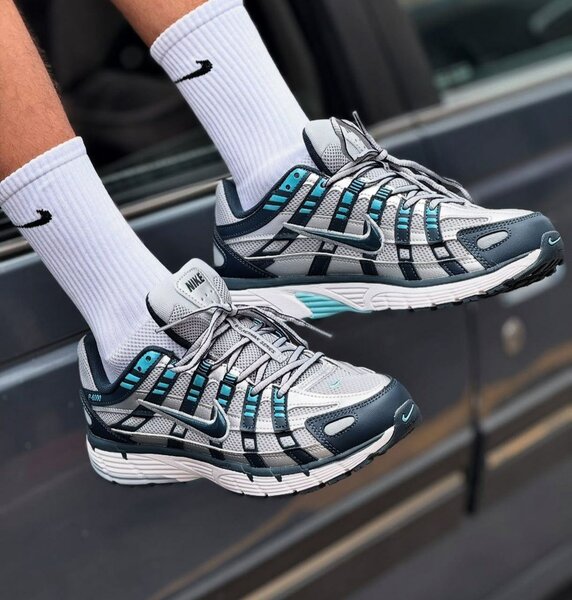 Baskets de sport modernes et confortables