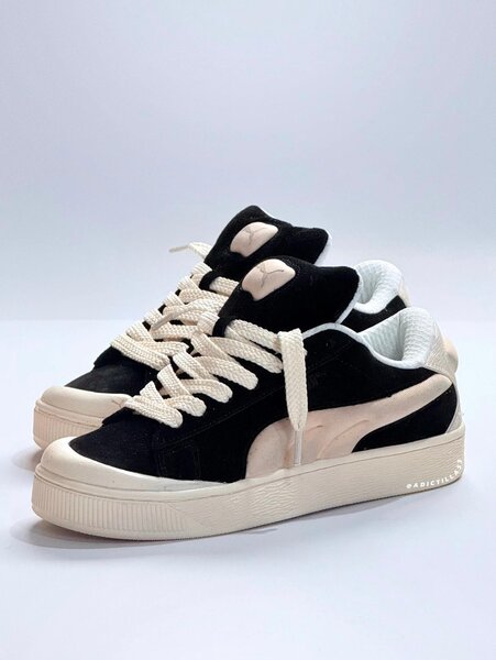 Baskets style rétro noir et blanc