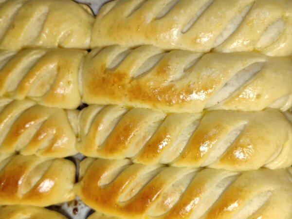 Petits pains farcis au fromage fondant