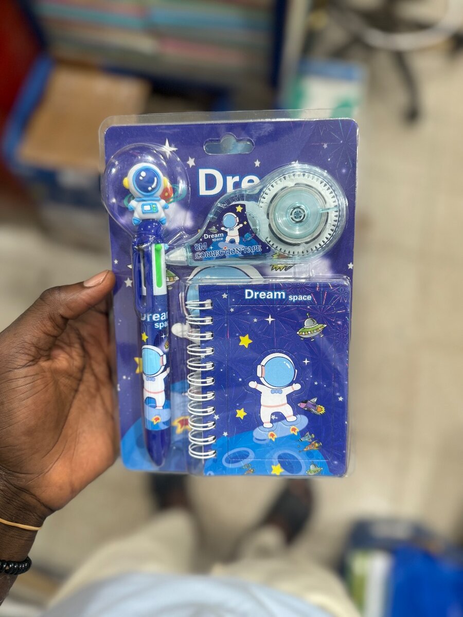 Ensemble papeterie enfant