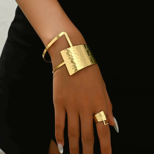 Bracelet et Bague Or Élégants