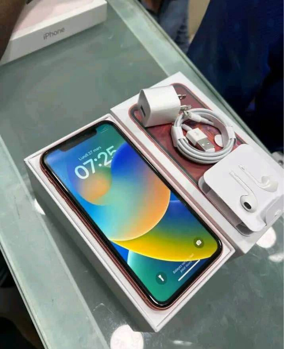 iPhone XR 64GB Rouge Neuf