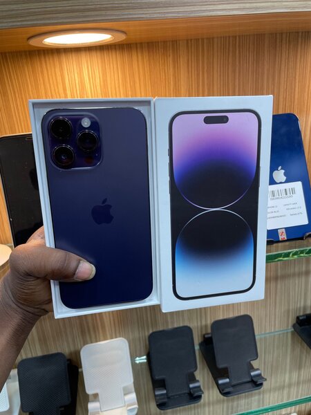 14 Pro Max 256Go avec carton