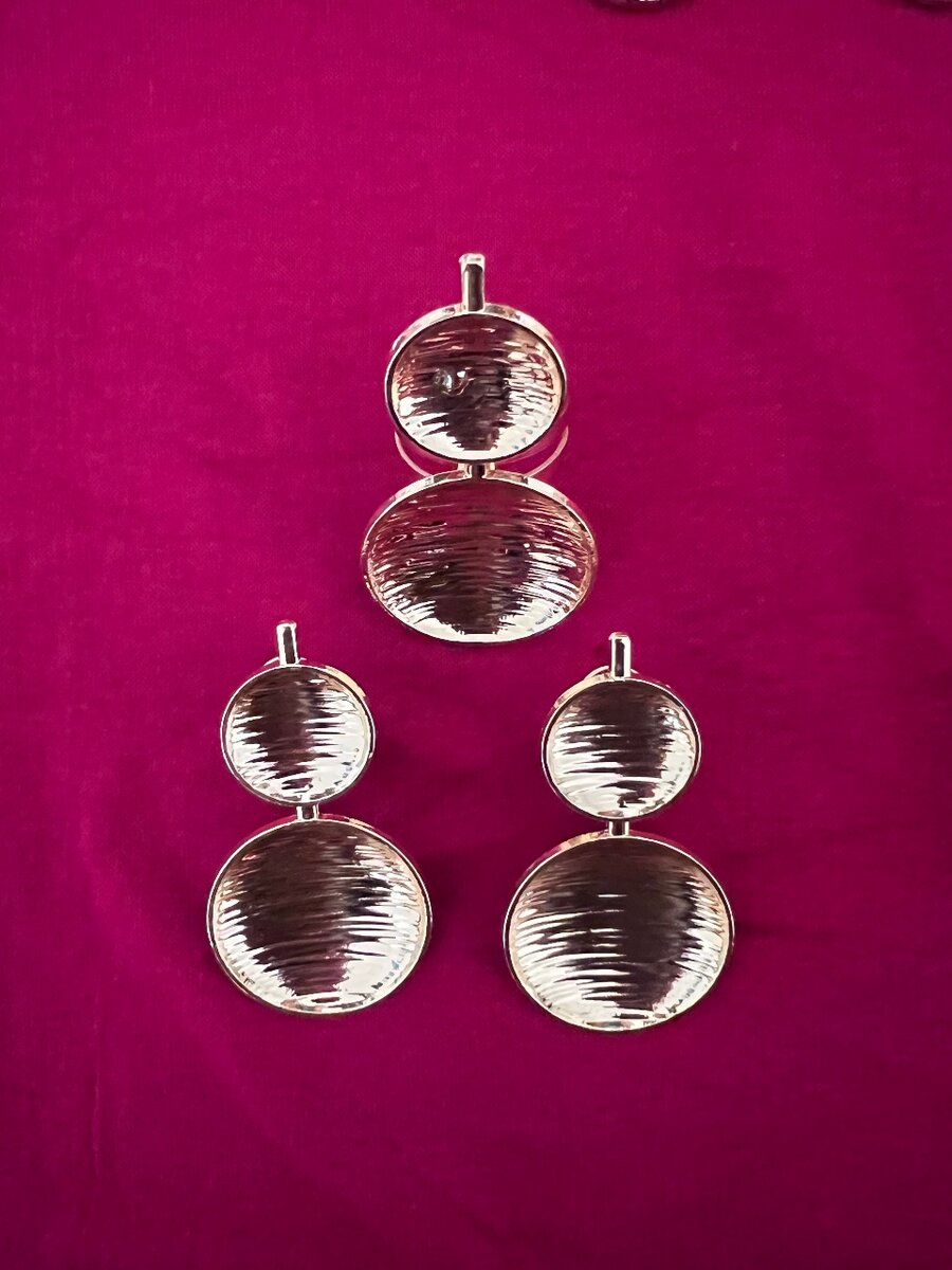 Elegant Gold Earrings set