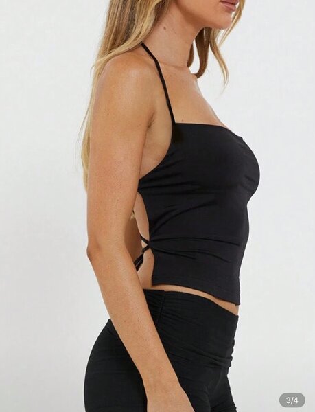 Top dos nu élégant