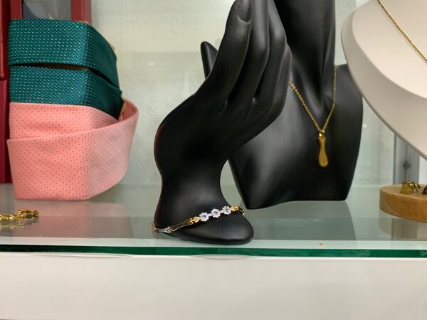 Colliers et Bracelets Élégants