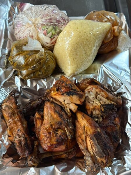 Poulet Grillé avec Accompagnements